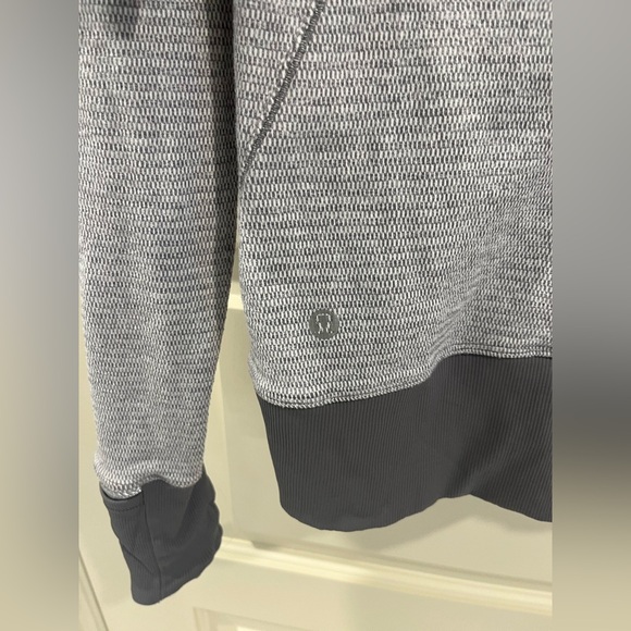 Lululemon run 1/4 zip pullover - Picture 7 of 9